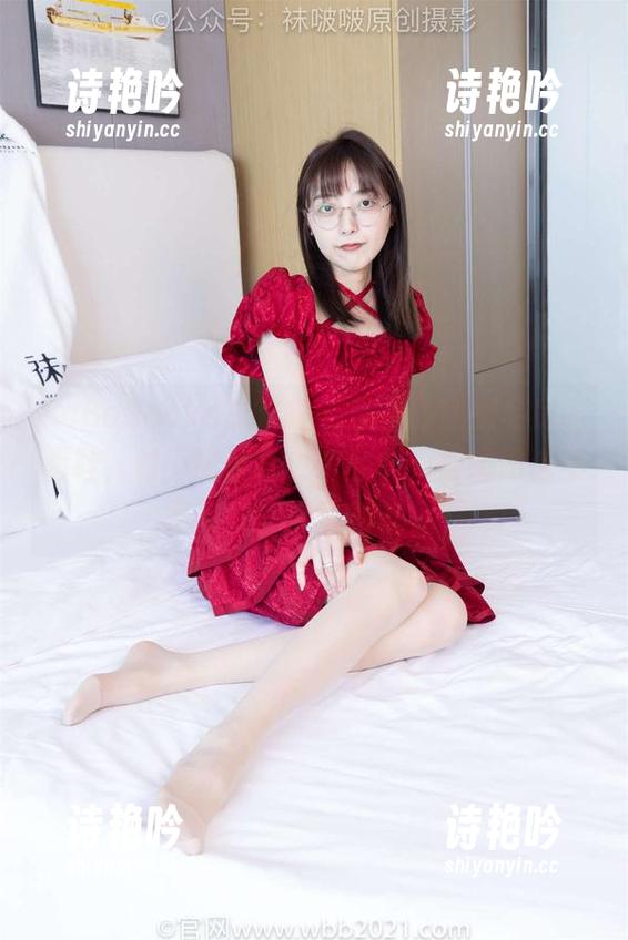 BoBoSocks袜啵啵-稚予 BoBoSocks袜啵啵 - 稚予的原图私房aj板鞋,时不时就打他个回头,直播间岂不是每次都得重新审视?