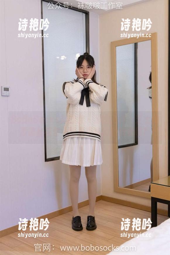 BoBoSocks袜啵啵-芝士 BoBoSocks袜啵啵 - 原图大片:芝士的厚黑丝花絮,这是真真实实的对吧?