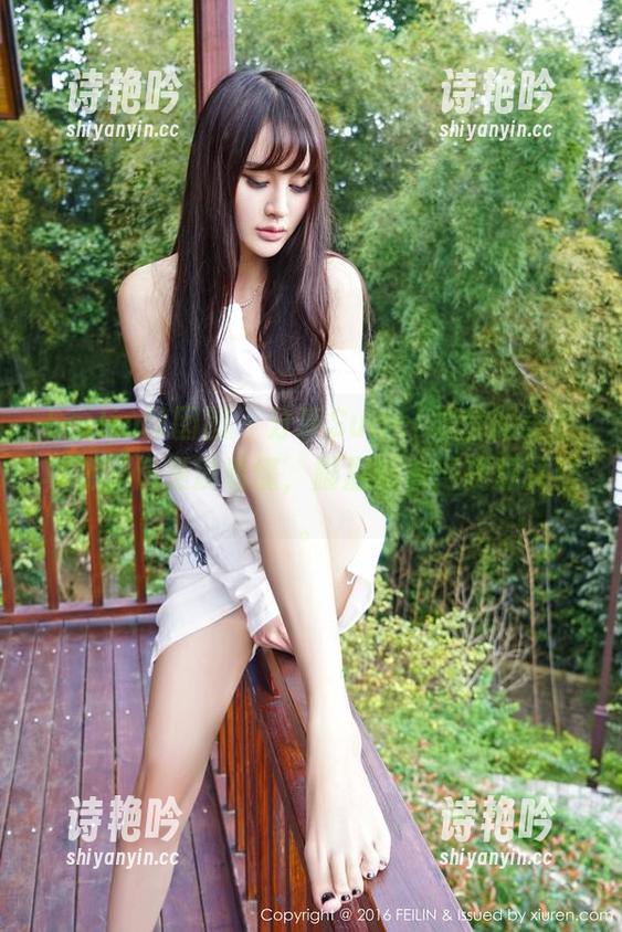 Feilin嗲囡囡 - 分享Sugar梁莹的美足写真，愣是没看懂，脚居然看得我想买鞋。