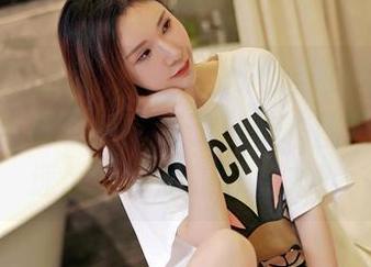 Feilin嗲囡囡 - 艾玛！陈怡曼的肉丝，看得我眉毛都要翘起来了！快来图库下载快速解压你的眼球压力！