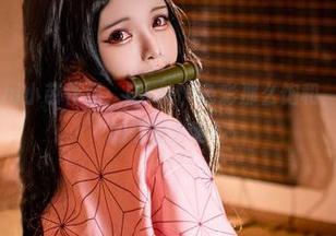 最新的Hachi小芭作品：Reze，色彩那么饱和，是在考验我的忍耐力吗？