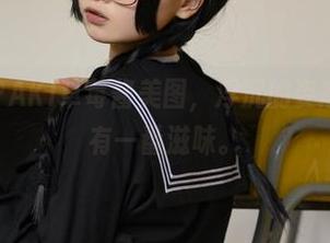 最新一辑PAKI草莓酱美图，浮沉的姿态，真的别有一番滋味。