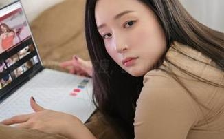 短裙在手，Pia(피아)在座，图集的尴尬与魅力竟相融