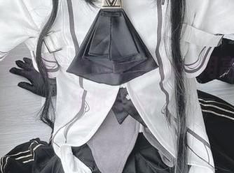 制服也有温度？PoppaChan用高清写真给你答案！