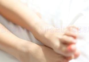ROSI的连体衣私拍，为什么总让我想起泡泡浴？
