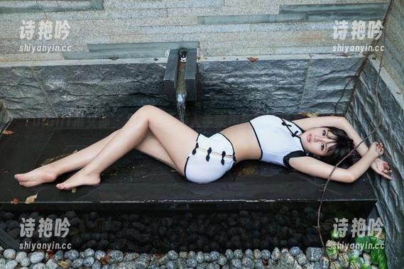 TuiGirl推女郎 - 怎么能不爱入手梁棋棋的泳装写真图包呢？又美又有趣！