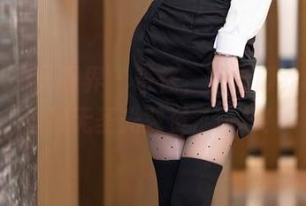 XIAOYU语画界 - 奇怪，好像顾乔楠的肉丝被无圣光融资了一样！