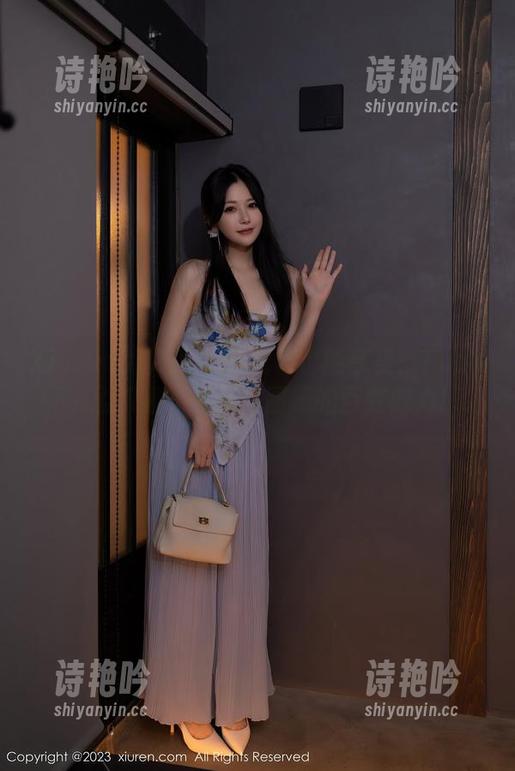 Xiuren秀人网-FoxYini孟狐狸 Xiuren秀人网 - 不花钱也能享受:FoxYini孟狐狸“女友”图册的百变魅力!
