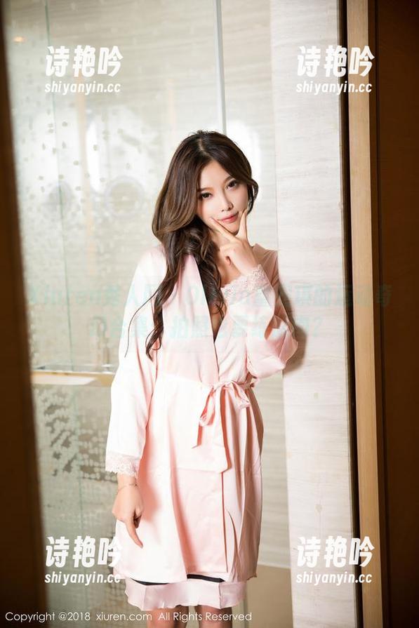 Xiuren秀人网-Olivia童安琪 Xiuren秀人网 - Olivia童安琪的运动奇幻合集:拍照也要练肌肉?