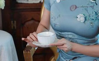 Xiuren秀人网 - 看小芭乐的花嫁作品全集，有点一言难尽，但好像也巧妙。