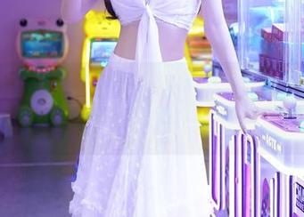Xiuren秀人网 - 尤妮丝的女孩像梦一样的美图，能不下载吗？