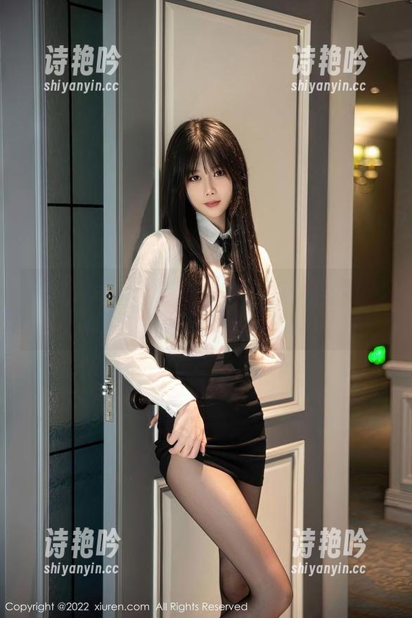 Xiuren秀人网 - 高清原图，徐莉芝Booty默默诠释厨房里的小性感。