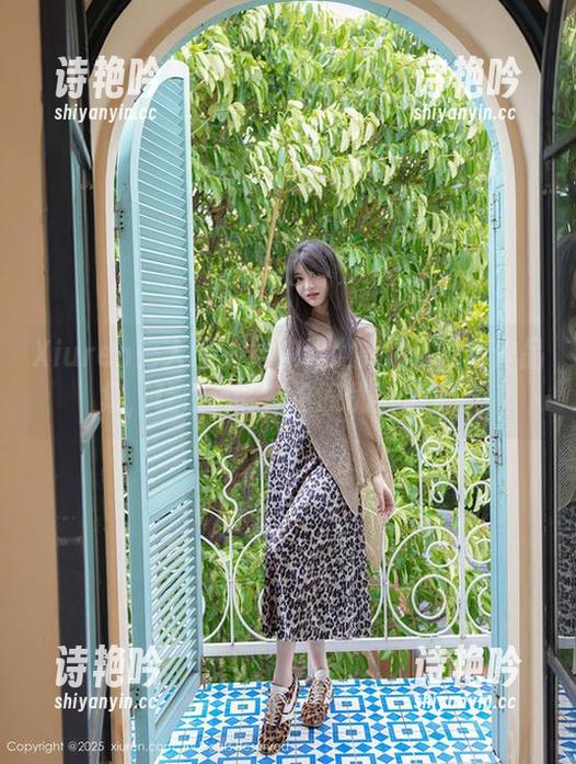 Xiuren秀人网 - 抖娘利世旗袍：高清作品集，让你沉醉在这股优雅之中。