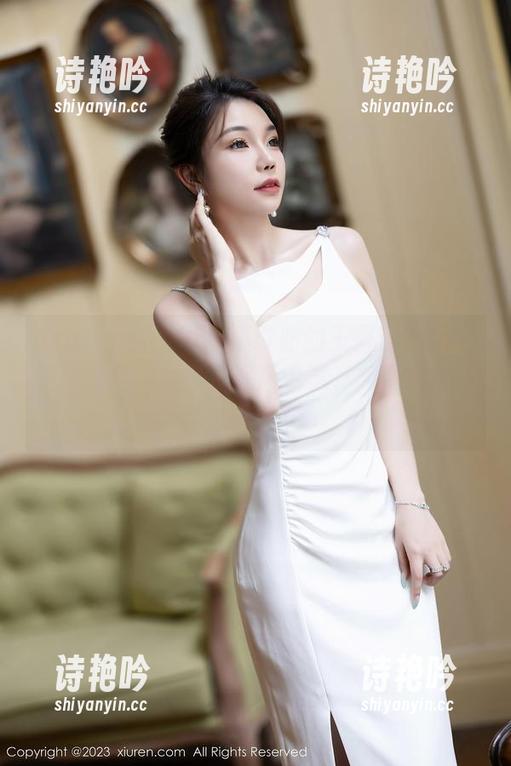 Xiuren秀人网-王馨瑶Yanni Xiuren秀人网 - 不设防的王馨瑶Yanni,随便走动,短裙在风中飘,免费照片等你来取!
