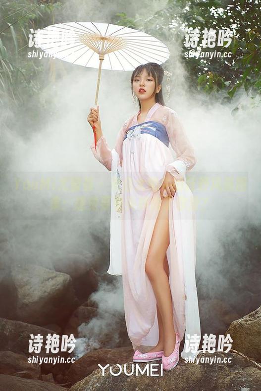 YouMi尤蜜荟 - 来自大奶牛的狂野风暴图集：感觉要晕头转向了你没？