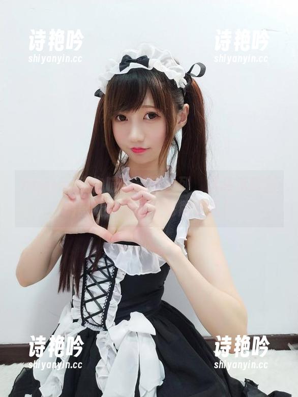 nagisa魔物喵 nagisa魔物喵的美腿系列,这高清腿部摄影让人想起了老牌走秀!