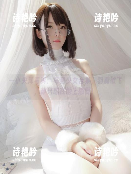 一小央泽写真：乌鸦少女合集，羽翼欲飞，却只想在地上撒野！