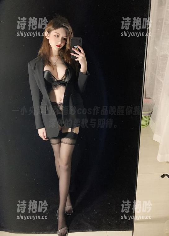 一小央泽 一小央泽的弥海砂cos作品唤醒你我内心深处的柔软与期待。