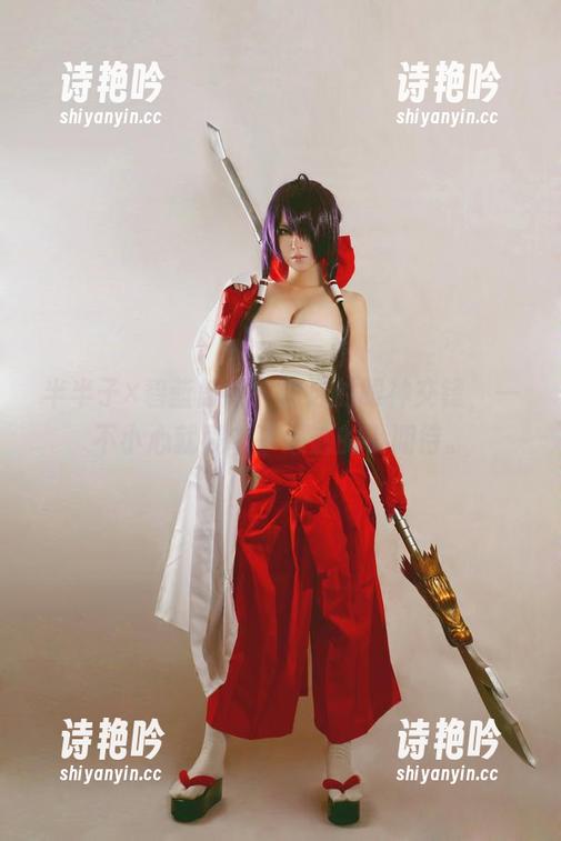 半半子 半半子×碧蓝航线—精选的眼神交锋,一不小心就戳中了心底的小期待。