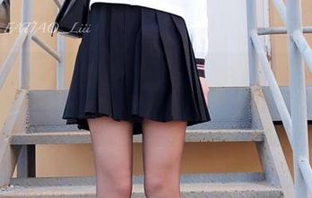 免费图集：当发条少女yoki降落天台，背景音乐是“我是一只小小鸟”吗？