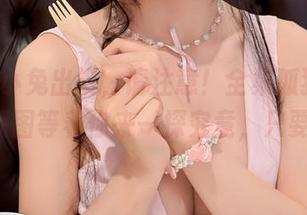 咬人小小兔出没，请注意！全集狐狸灵&LIKEY原图等着你来一探究竟，只要你敢！