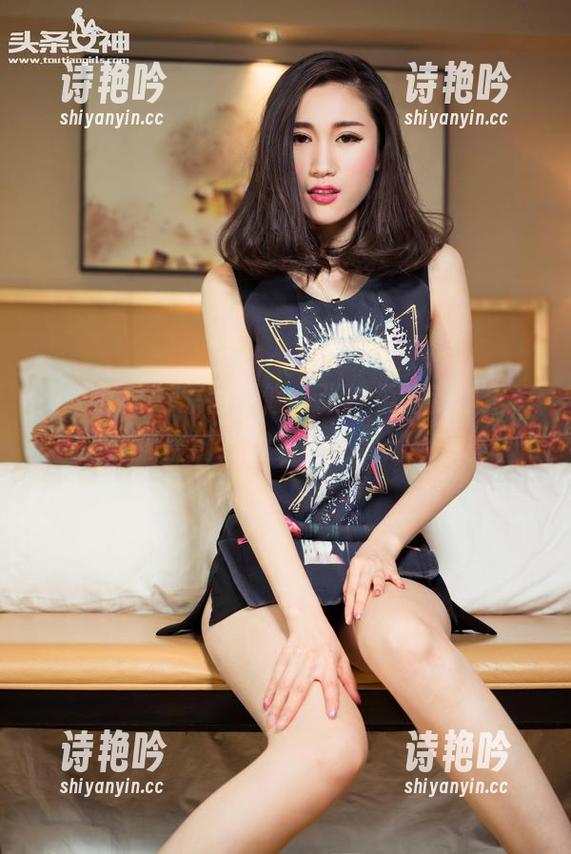 头条女神-张梓柔 头条女神 - 原图不修,张梓柔的新作里,足尖的弧度比我想象中还要迷人一些。