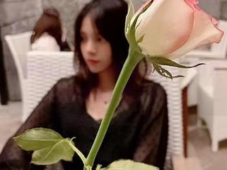 微密圈 - 小仙女ELaine的温柔写真太“划算”，连空气都变得轻柔了呢～