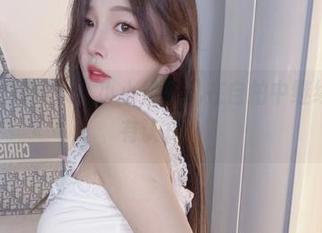 美图早已被定义，小小奶瓶儿在自拍中继续颠覆所有认知！