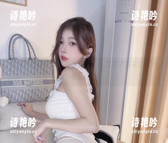 美图早已被定义，小小奶瓶儿在自拍中继续颠覆所有认知！