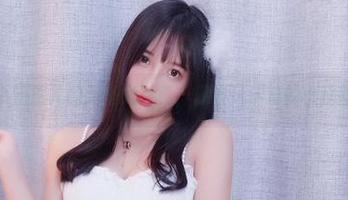 小小奶瓶儿的无圣光写真，像被风拂过的小秘密！