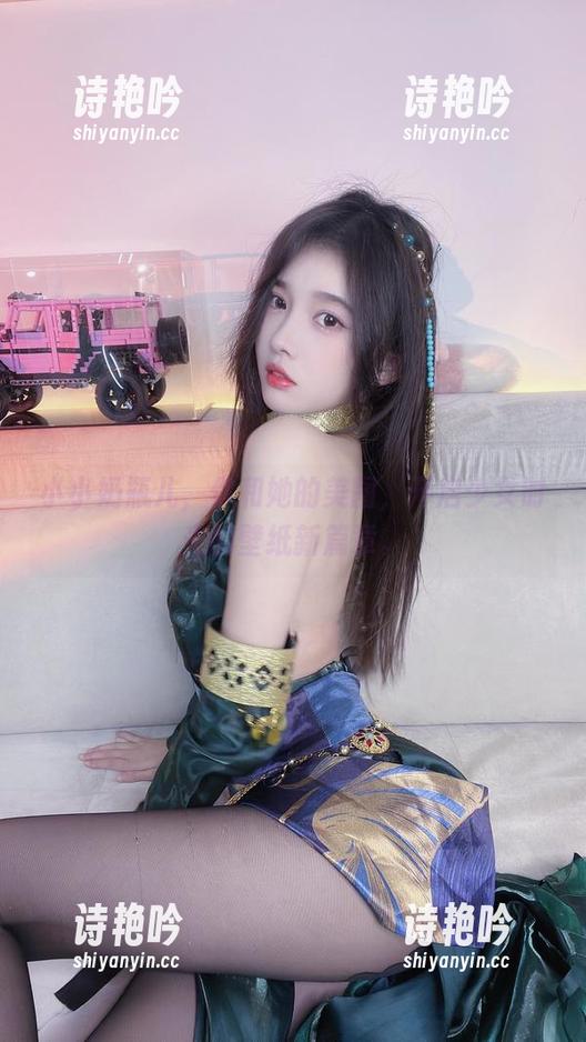 小小奶瓶儿 小小奶瓶儿,你和她的美图,开启少女时光的壁纸新篇章。