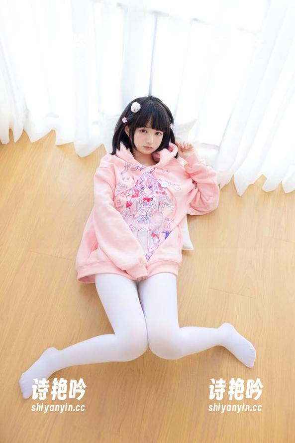 少女秩序 少女秩序精选图集:米色短裙与白丝的危险碰撞