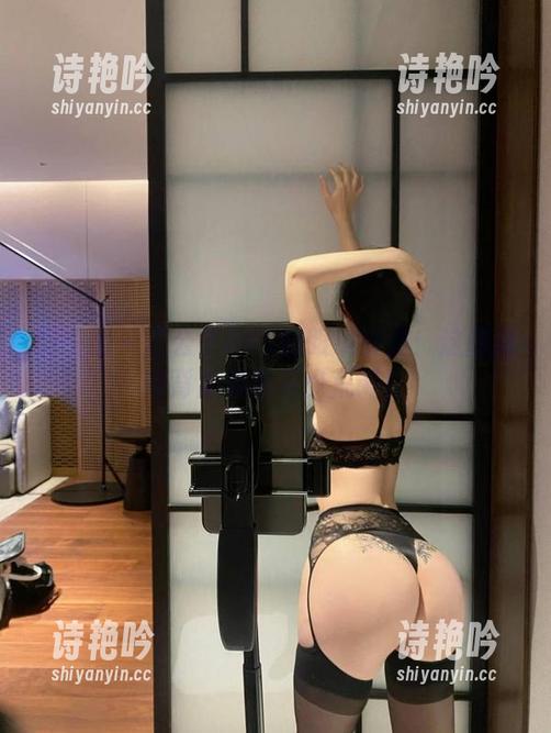 微密圈 - 左公子666的眼镜资源：这副框架背后藏着多少荒诞！
