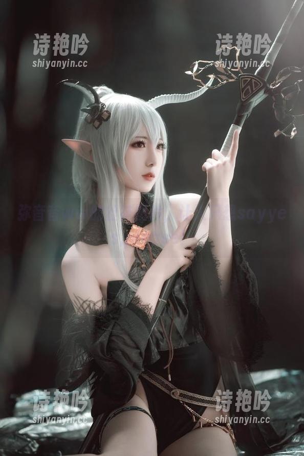 弥音音ww的丝袜图片，让人只想sayyes,please！
