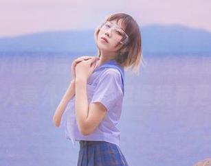 白桃汽水的背后，念雪ww全套原图的气质让人意外之余，想继续看更多。