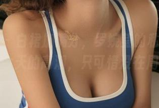 推女神 - 白裙加满分，罗婉莹的私房照片是我今天的高潮，只可惜没在周围。
