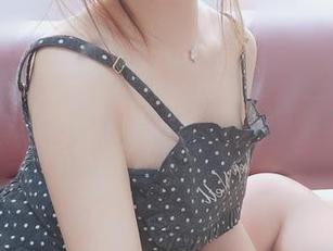 摇摇乐yoyo的兔女郎摄影展：一场关于兔耳朵的高清旅行！