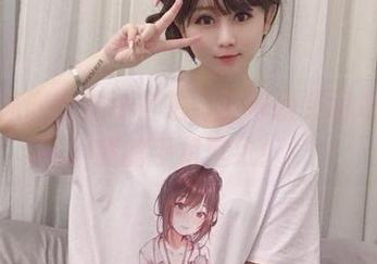 是依酱吖的妹妹自拍，正好搬到图库里做我的手机壁纸！
