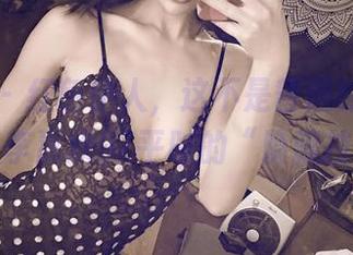 微密圈 - 红色伊人，这不是普通的私房，这可是李嘉欣97平时的“隐藏技能”！