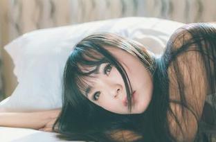 果团网 - 松果儿的泳池漫游，定制图集让水面悄然生动