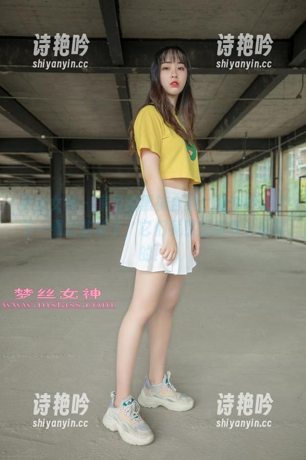 梦丝女神 - 家里的黑袜合集，魏婷婷让你乍一看这些袜子，它们竟然还挺吸人眼球的！