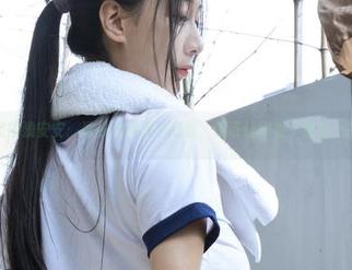 青涩的浅安安：准备好高清作品集，保证让你看了嘴角上扬！