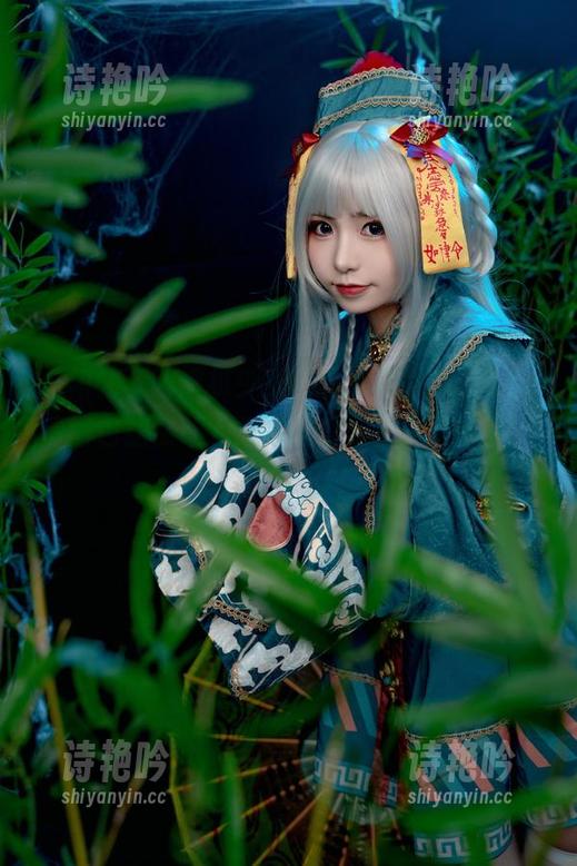 爆机少女喵小吉 白裙之下的爆机少女喵小吉闲散自然,高清图包居然让我缓缓回血……这是什么操作?