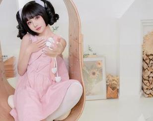 如果对爆机少女喵小吉的圣诞能打个分，免费图片会最高！不信来看。