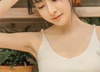 看完王羽杉的少女写真集，心中那点小悸动又窜上来啦，哈哈！