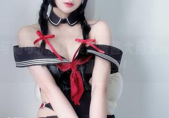 前辈与她可乐的默契：眼酱大魔王w独特的写真资源分享！