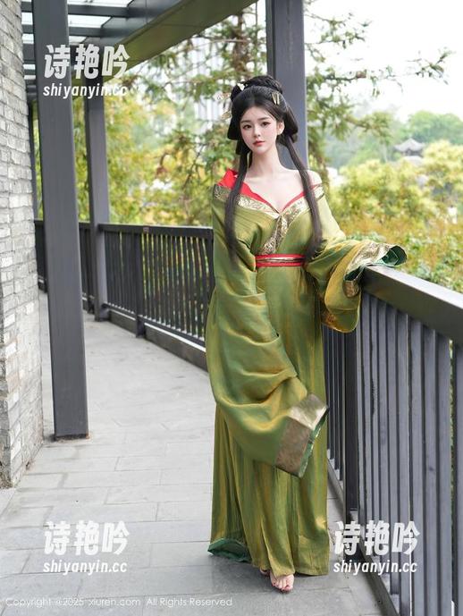 秀人网 - 无意间发现了Olivia童安琪的写真集，资源和秘密完美结合，难怪大家都在追！