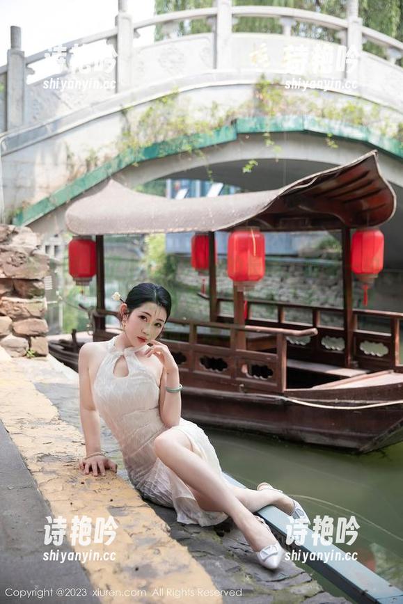 秀人网 - 伊小七MoMo的长腿，随便一拍都是作品，当然得是无圣光版，来一发真实的呼唤吧！