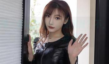 秀人网 - 你以为黑丝只是黑丝？不，小嘉敏的作品才是神奇