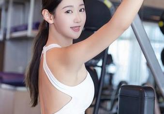 秀人网 - 李丽莎泳衣合集：她就是那种能让你留连的存在